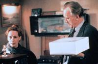 Кадр Нужные вещи