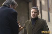 Кадр Майкл Клейтон