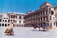 Кадр В пять часов вечера