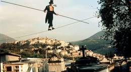 Кадр из фильма "Место на кладбище" - 2