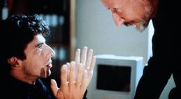 Кадр из фильма "Перепутав все кары" - 2