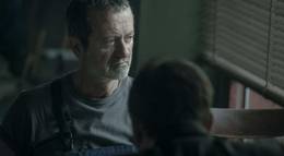 Кадр из фильма "Место  " - 2