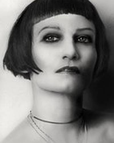 Мона Мур фото