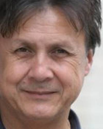 Конрад М. Гонзалез фото