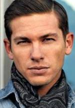 Адам Сенн фото