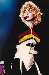 Кадр В постели с Мадонной