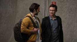 Кадр из фильма "Сноуден" - 2