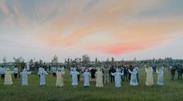 Кадр из фильма "Арктика великая. Часть первая. Почитание духа огня" - 1