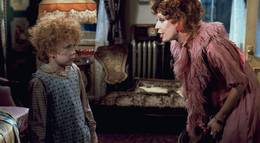 Кадр из фильма "Энни" - 1