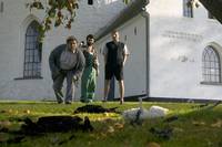 Кадр Адамовы яблоки