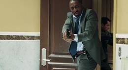 Кадр из фильма "Выпускной" - 2