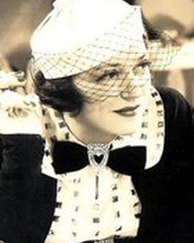 Элис Брэйди фото