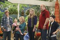 Кадр Держись, Чарли!