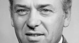 Кадр из фильма "Укрощение огня" - 1