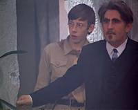 Кадр Красные пчелы