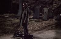 Кадр Прогулка среди могил