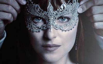 Стоит ли смотреть: «На пятьдесят оттенков темнее»