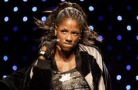 Кадр Как она двигается