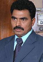 Саяджи Шинде фото