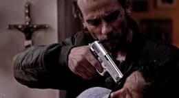 Кадр из фильма "Превосходство" - 2