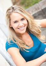 Emily Mathason фото