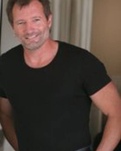 Томми Булл фото