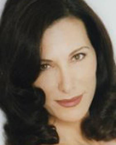 Джули Кэйтлин Браун фото