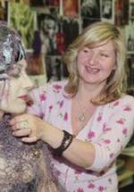 Мона Мэй фото