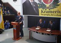 Кадр Посольство