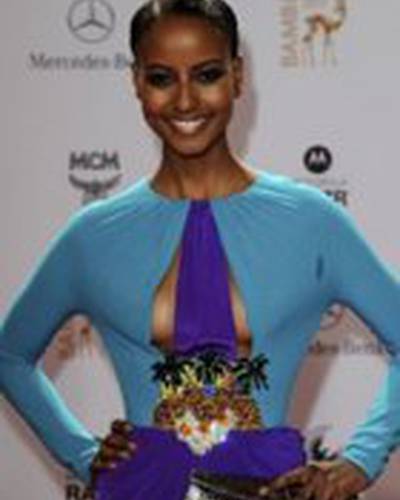 Сара Нуру фото