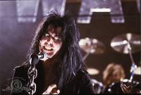 Кадр Хозяин подземной тюрьмы