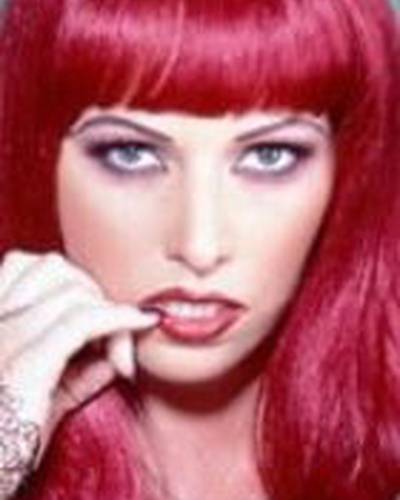 Кайли Айрлэнд фото