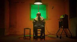 Кадр из фильма "Играй или умри" - 1