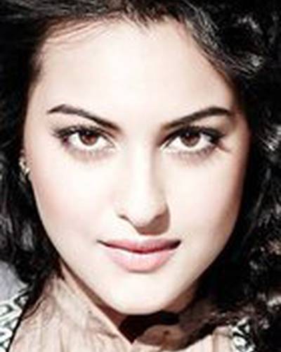 Сонакши Синха фото