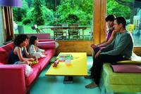 Кадр По ту сторону кровати