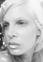 Микела Дж. Микаэл фото