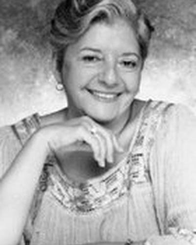 Тереза Хьюз фото