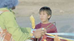 Кадр из фильма "Младший брат" - 2