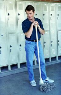 Кадр Малкольм в центре внимания