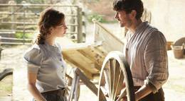 Кадр из фильма "Клуб любителей книг и пирогов из картофельных очистков" - 1