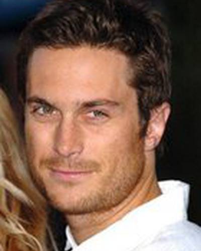 Оливер Хадсон фото