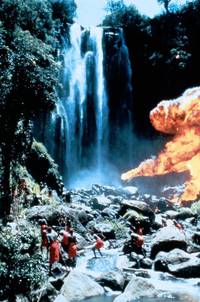 Кадр Шина – королева джунглей