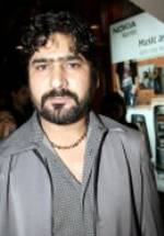 Яшпал Шарма фото