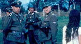 Кадр из фильма "Серая зона" - 2