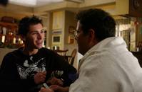 Кадр Малкольм в центре внимания