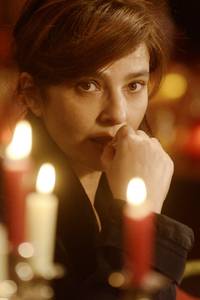 Кадр Вишенка на новогоднем торте