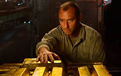 В кино на этой неделе: Черное море, собачьи «Елки» и Годар