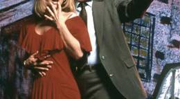 Кадр из фильма "Голый пистолет" - 2