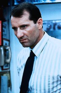 Кадр Мир Уэйна