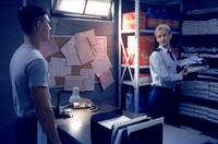 Кадр Малкольм в центре внимания